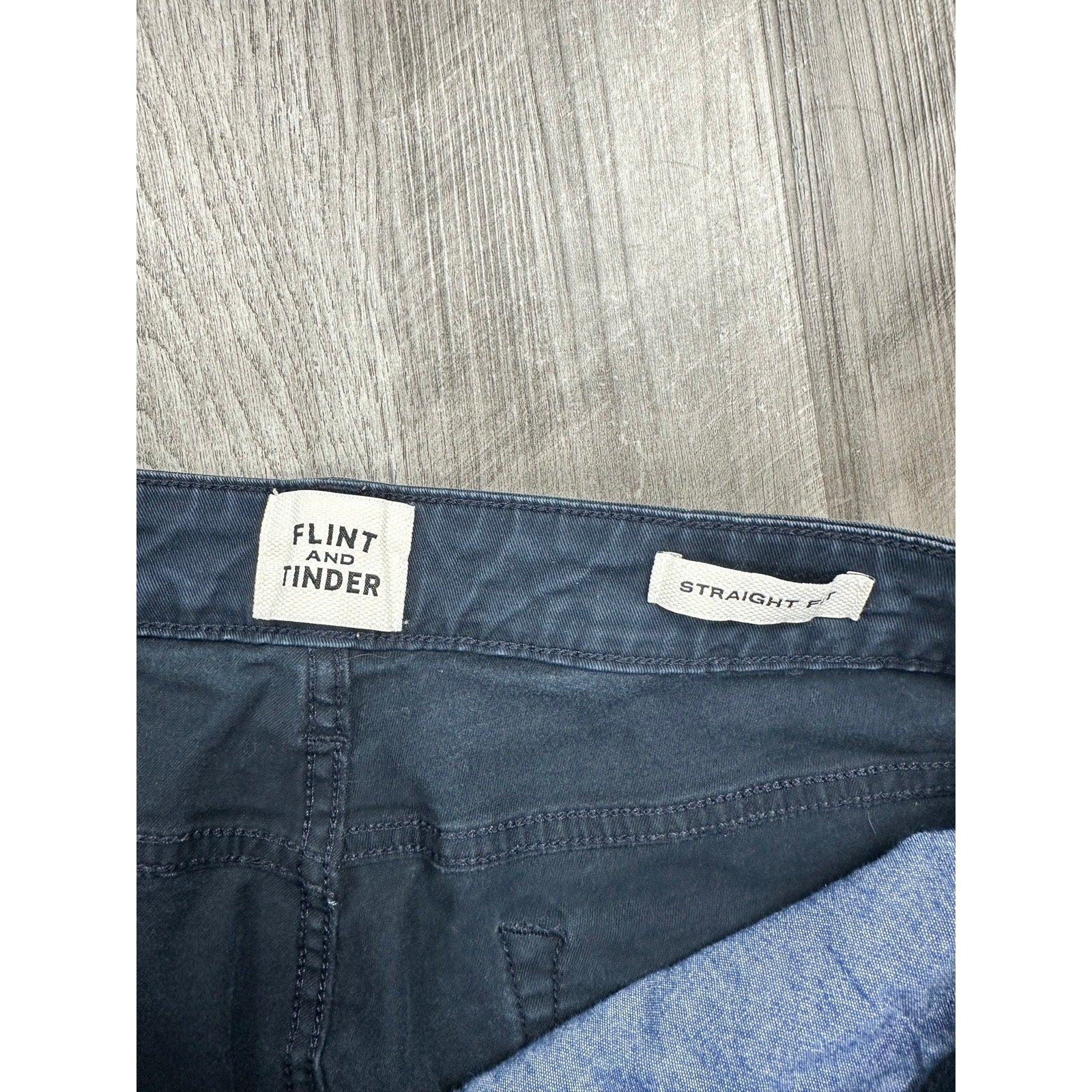 Flint & Tinder Straight Fit 5 Pocket Chino Pants in Navy — Size 31x30 // Preowned
