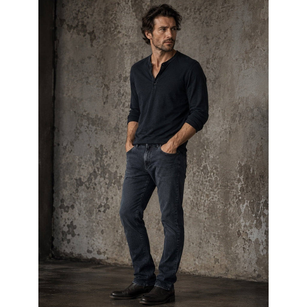 John Varvatos Bowery Slim Straight Jean in Black — Size 33 // Preowned