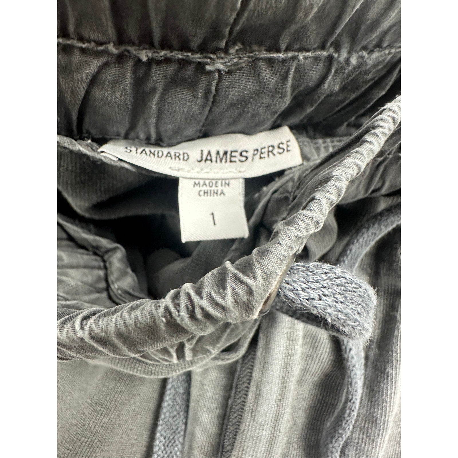 James Perse Parachute Poplin Cargo Shorts in Gray — Size 1 (US Small) // Preowned