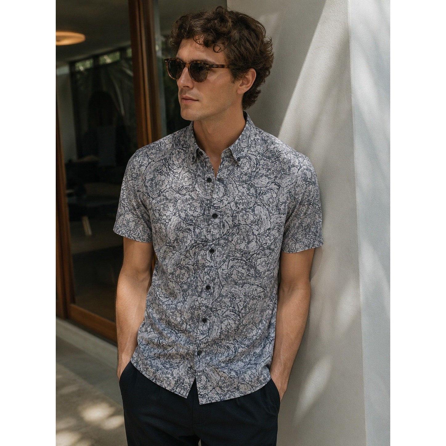 Theory Zack PS Ranunculus Print Short Sleeve Shirt in Light Brown and Black — Size XL // Preowned