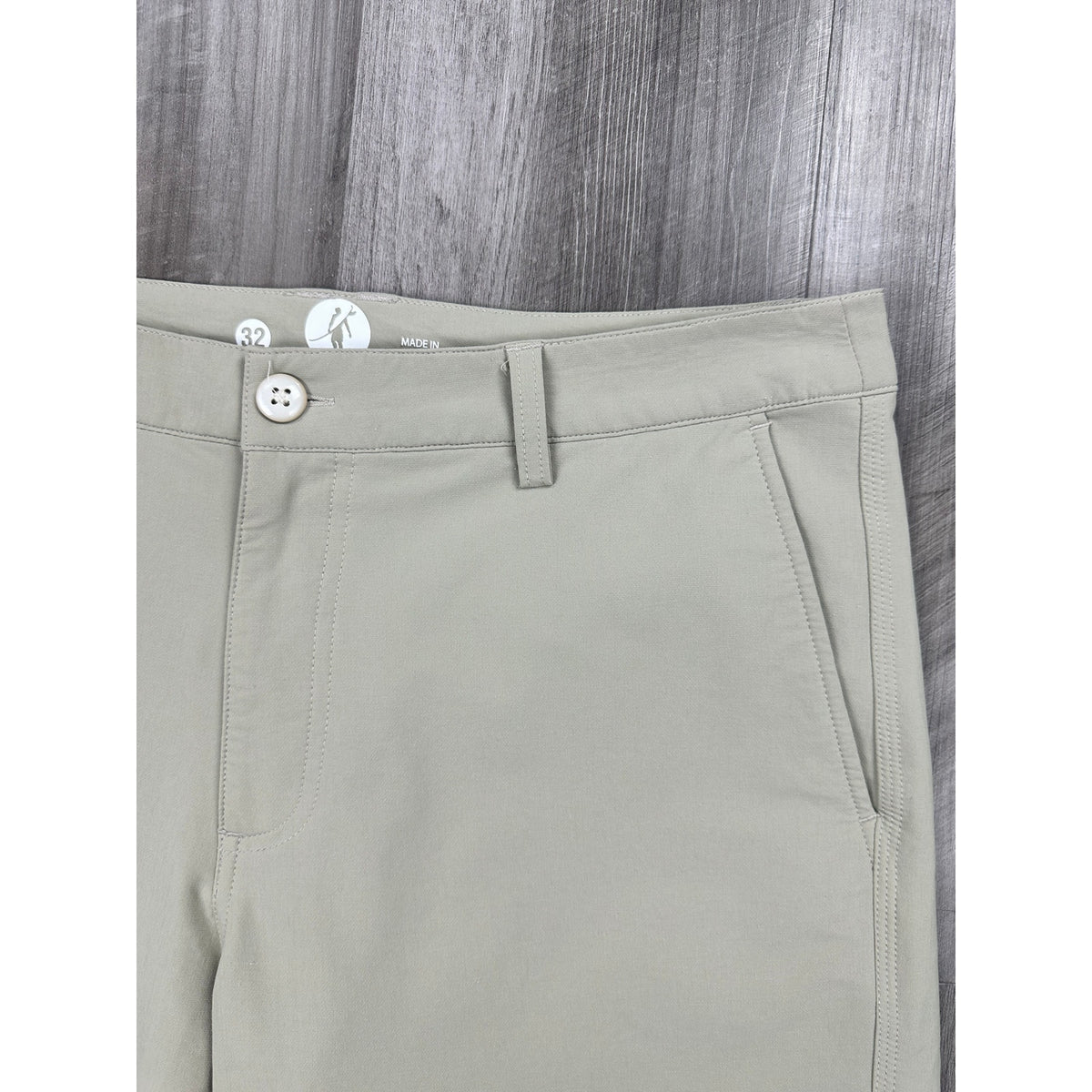 Toes on the Nose Legend Hybrid Walkshorts — Size 32 // Preowned