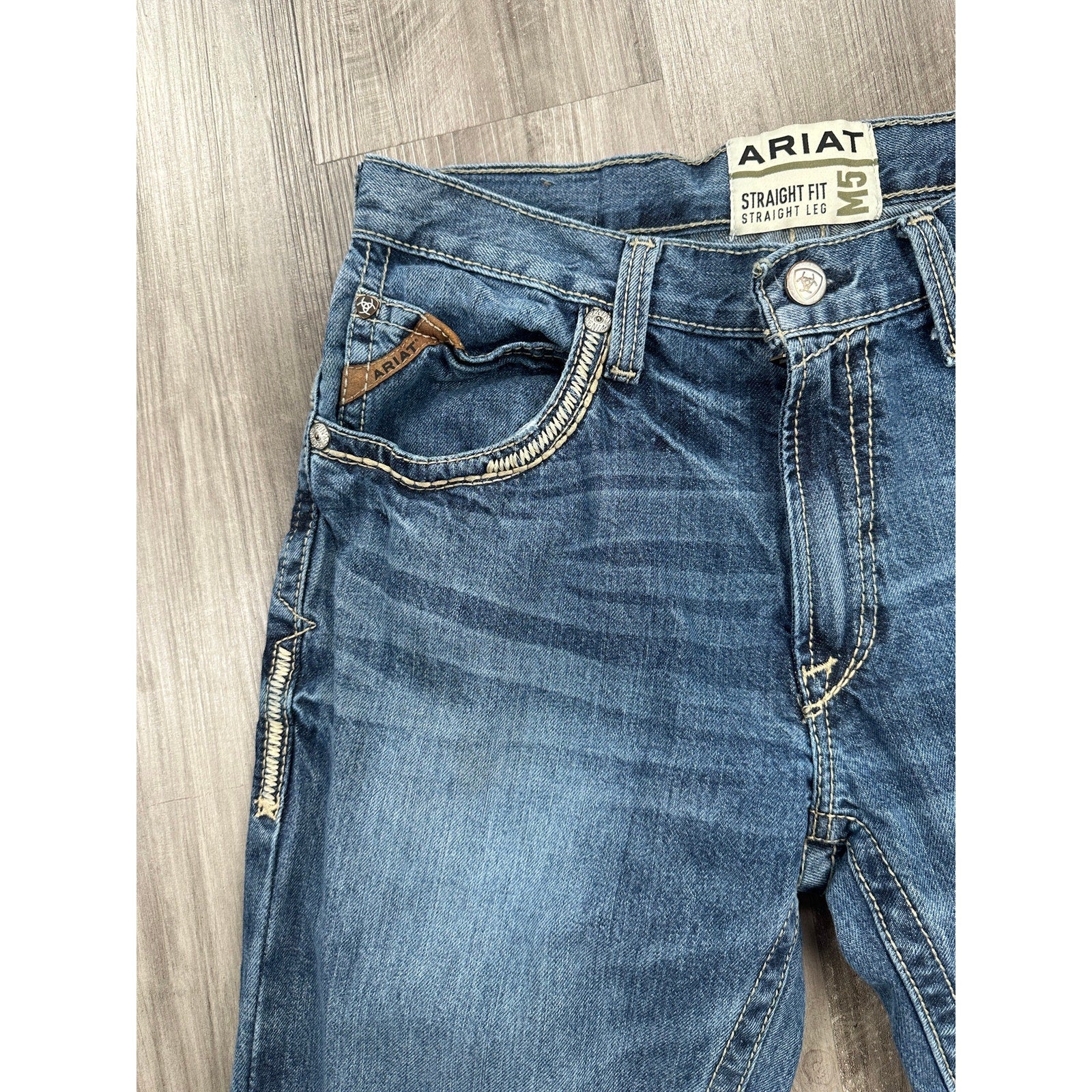 Ariat Gambler M5 Stackable Straight Leg Jean in Blue — Size 32x34 // Preowned