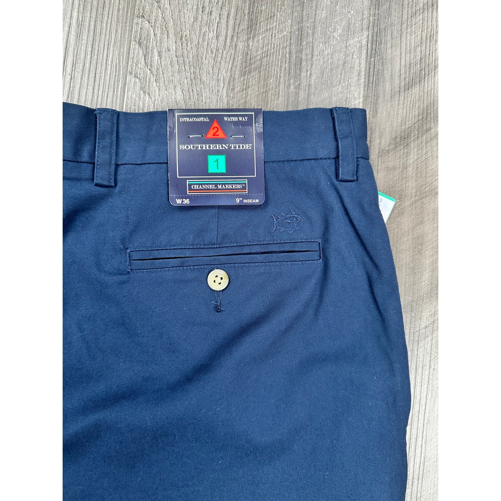 Southern Tide 9-Inch Channel Marker Chino Shorts in Navy — Size 36