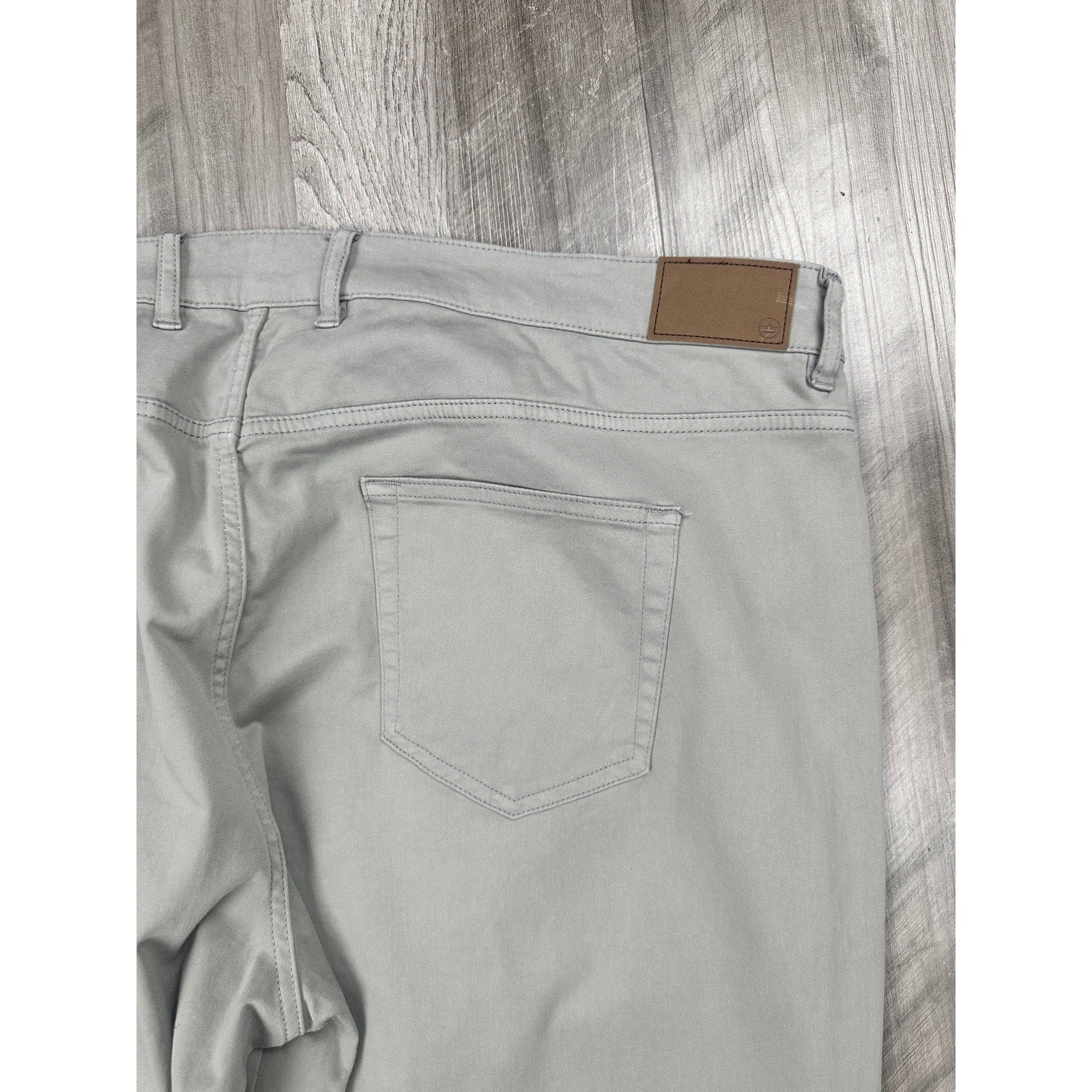 Peter Millar Signature Sateen Classic Fit 5 Pocket Pants in Gray — Size 44x30 // Preowned