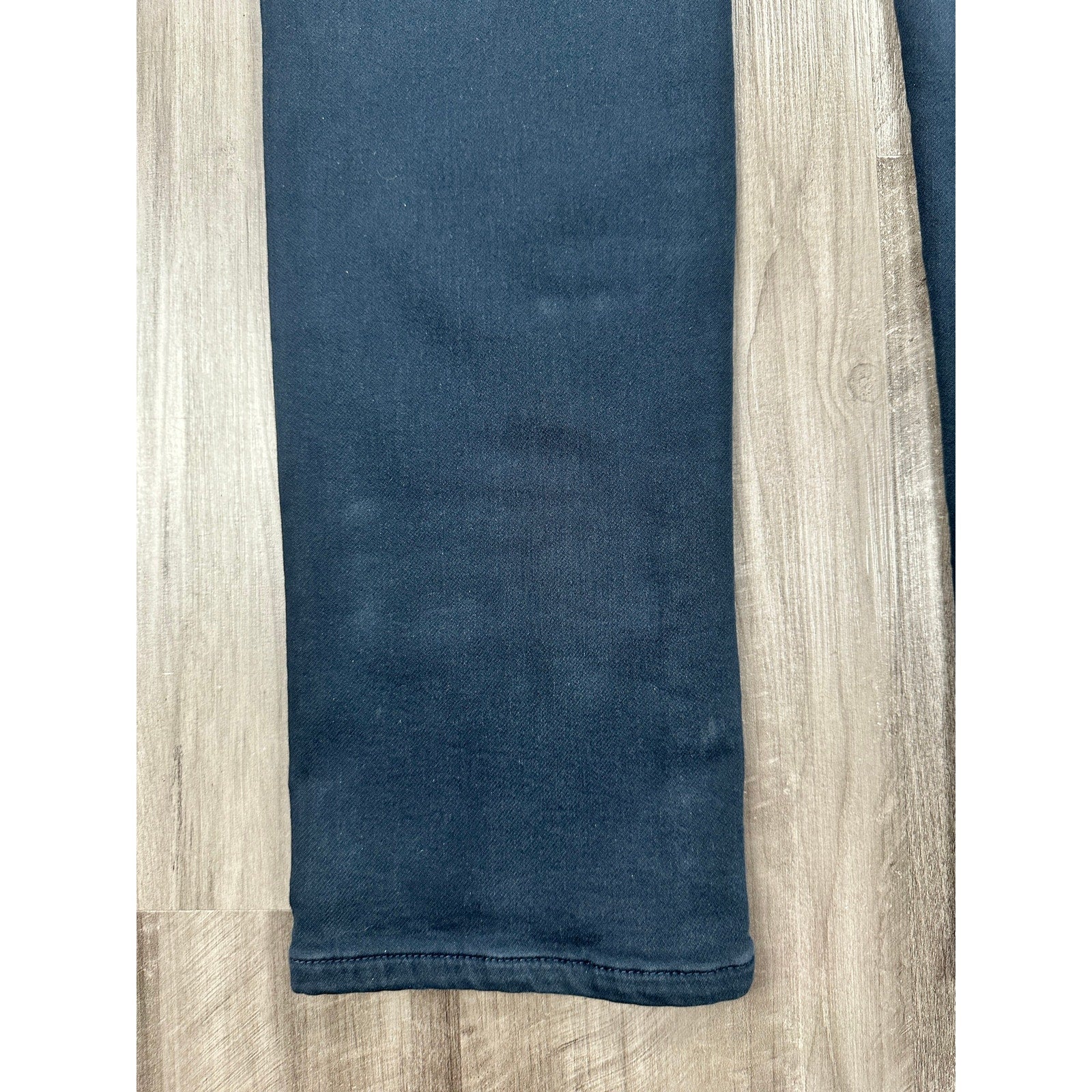 Liverpool Los Angeles Kingston Modern Straight Stretch Jean in Navy — Size 31x34