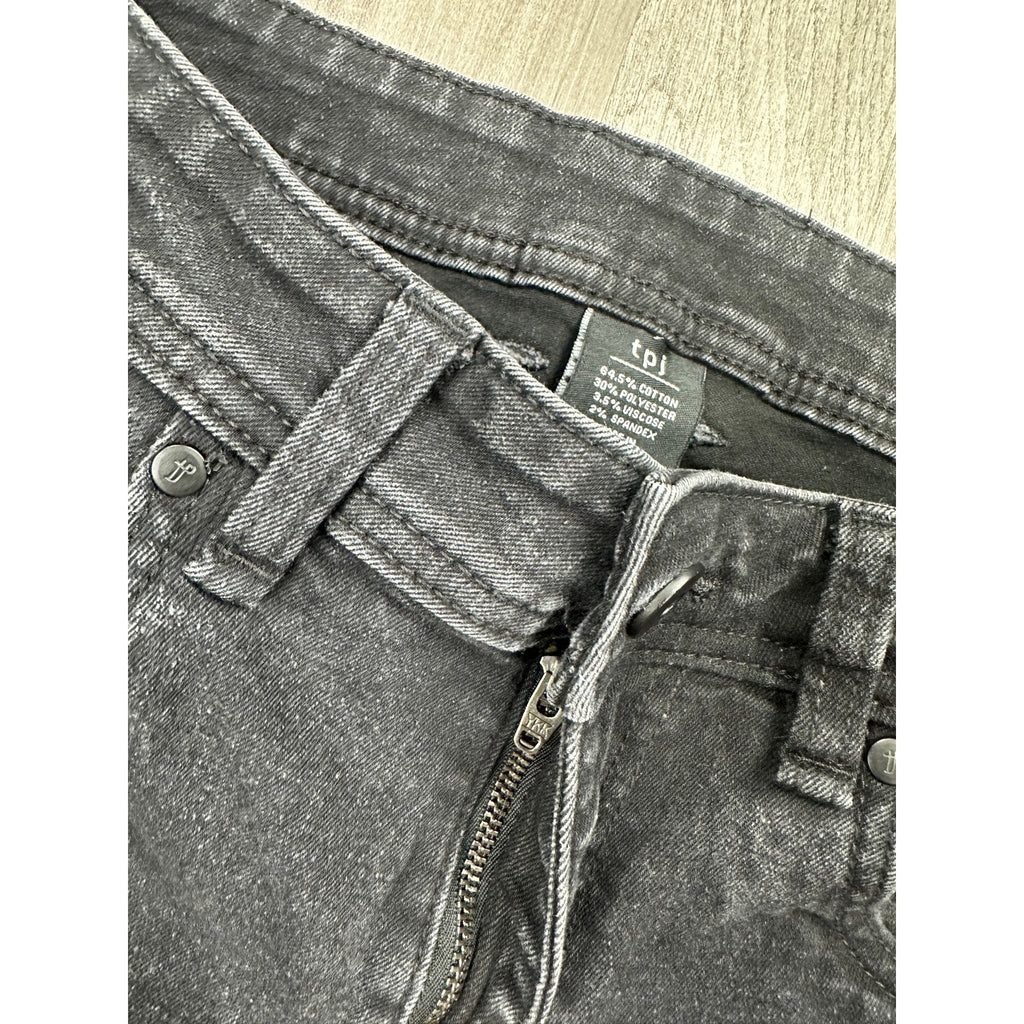 TPJ The Perfect Jean Athletic Fit Jeans in Washed Black — Size 31x32 // Preowned