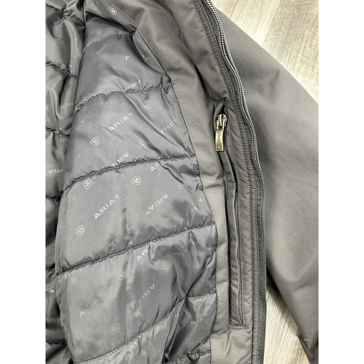 Ariat Team Logo Softshell Insulated Water and Wind Protected Jacket — Size XL // Preowned