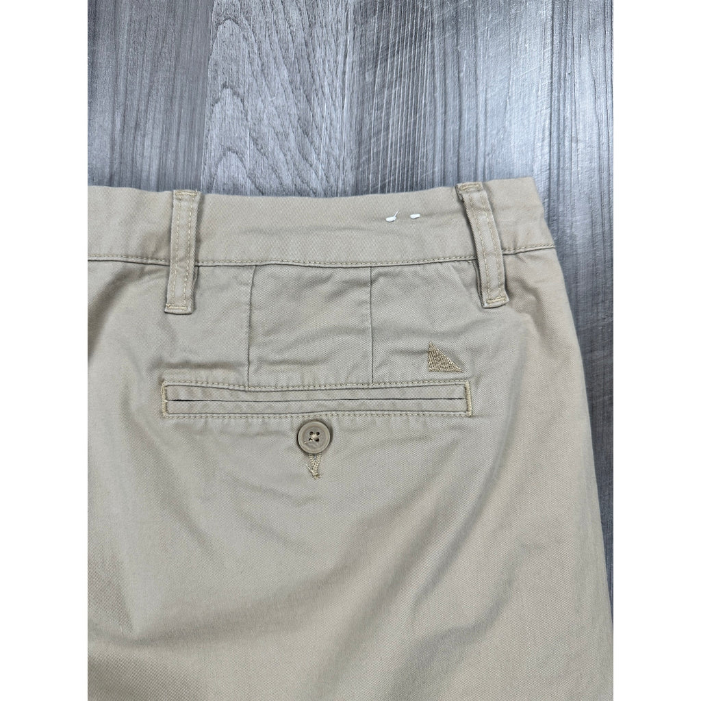 UNTUCKit St. Vincent 9-Inch Chino Shorts in Tan — Size 36 // Preowned