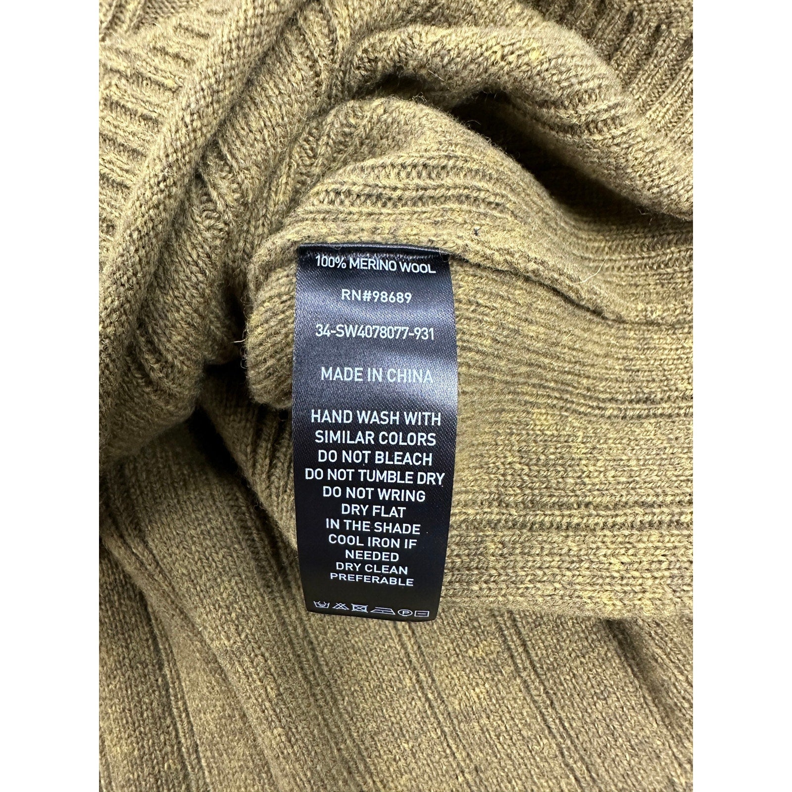 Todd Snyder Textured Mini Cable Crewneck Sweater in Lemongrass — Size Large