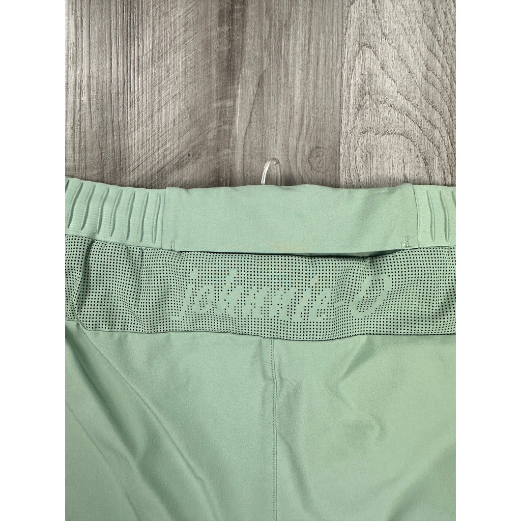 Johnnie-O Strides Lightweight Workout Shorts in Strides Green — Size 2XL