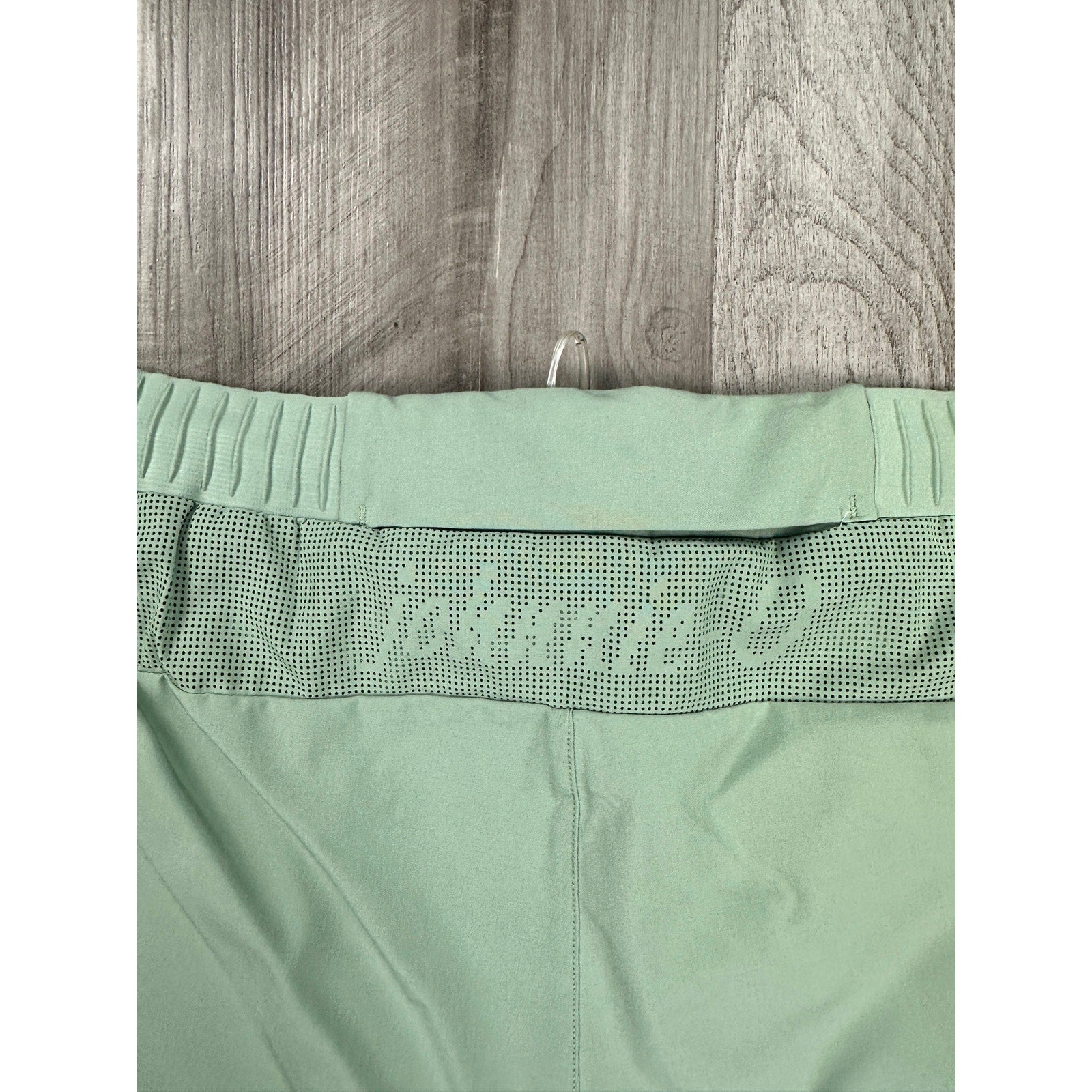 Johnnie-O Strides Lightweight Workout Shorts in Strides Green — Size 2XL