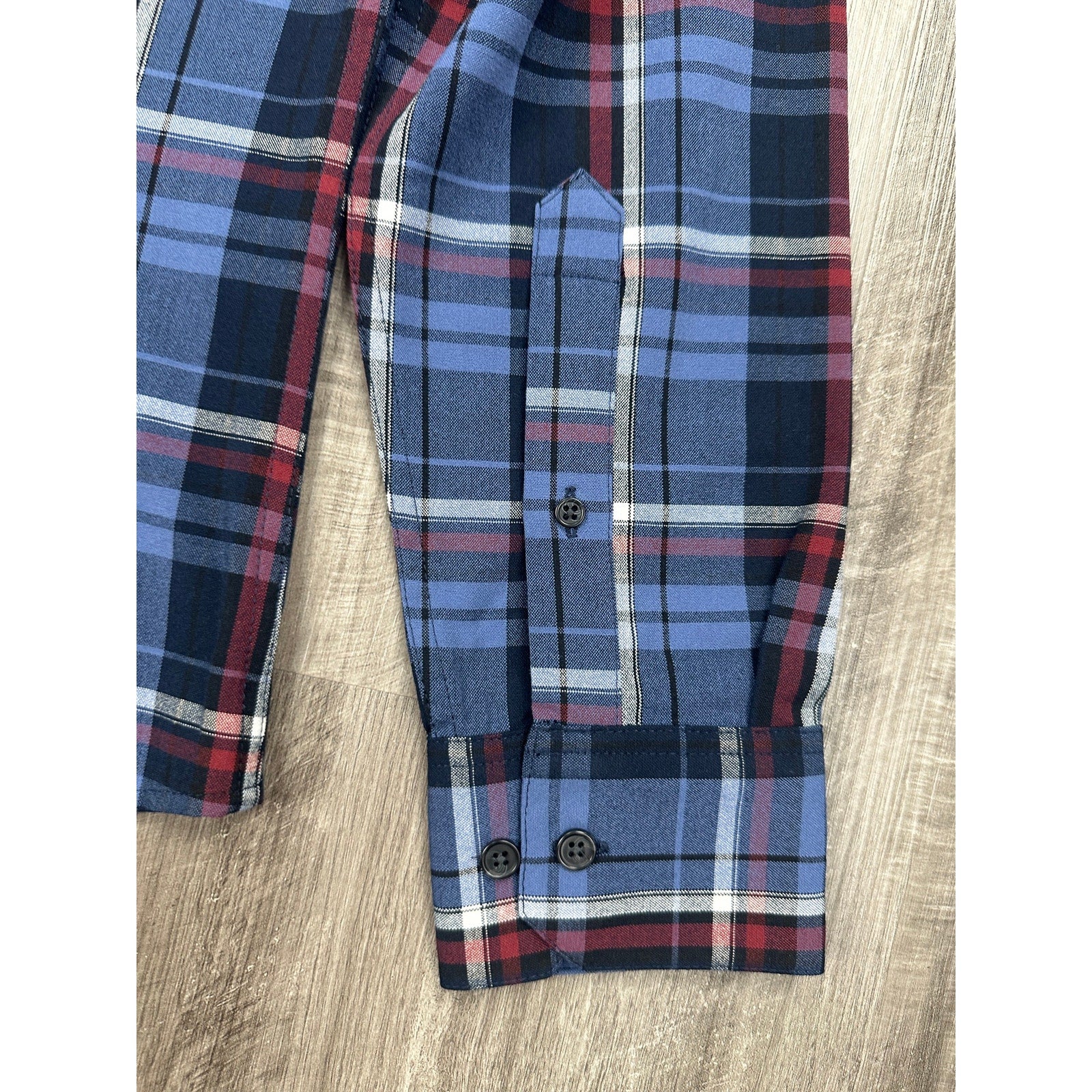 Mizzen+Main City Flannel Plaid Trim Fit Long Sleeve Button Down in Dark Blue — Size Small