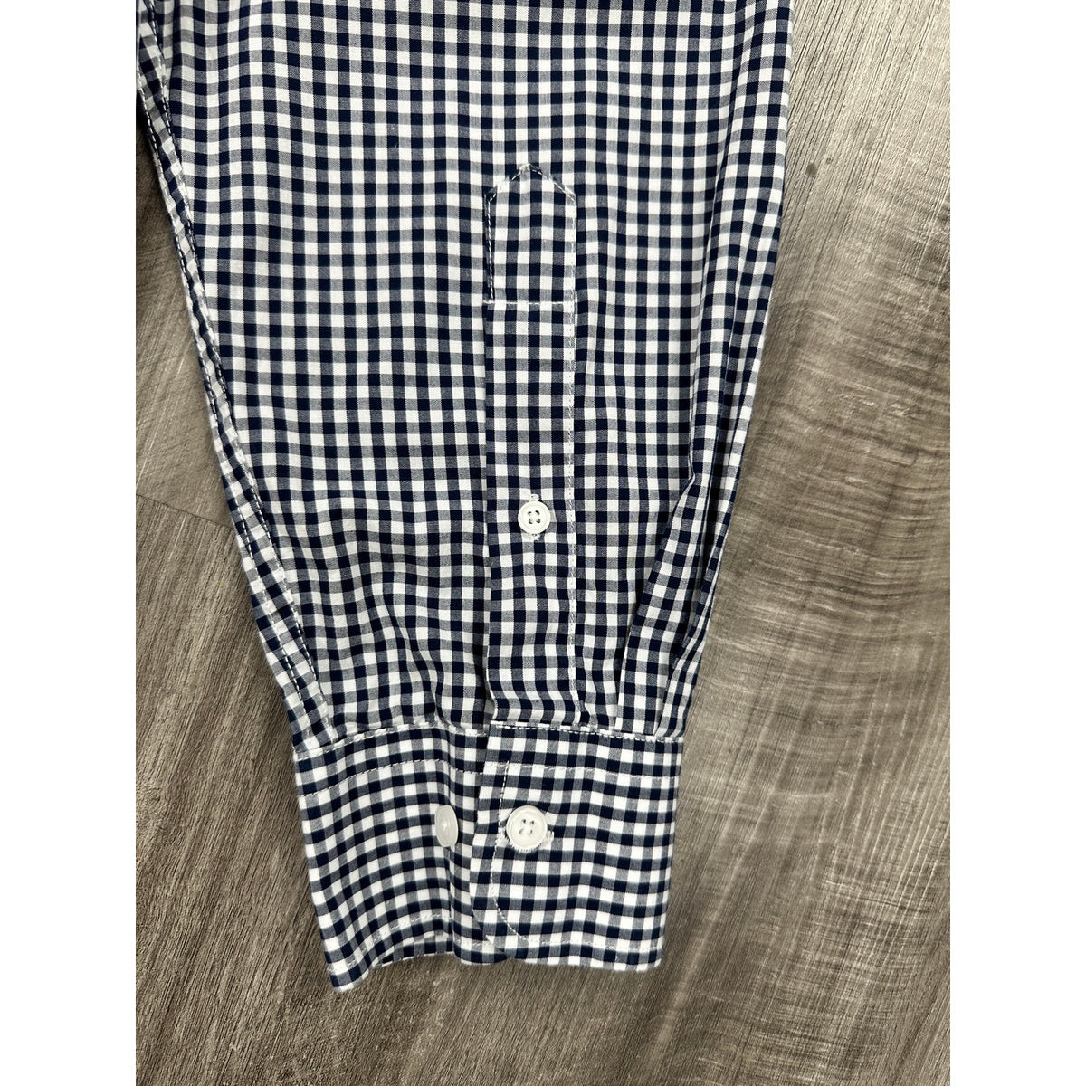 Texas Standard Gingham Checkered Long Sleeve Button Down — Size Medium // Preowned