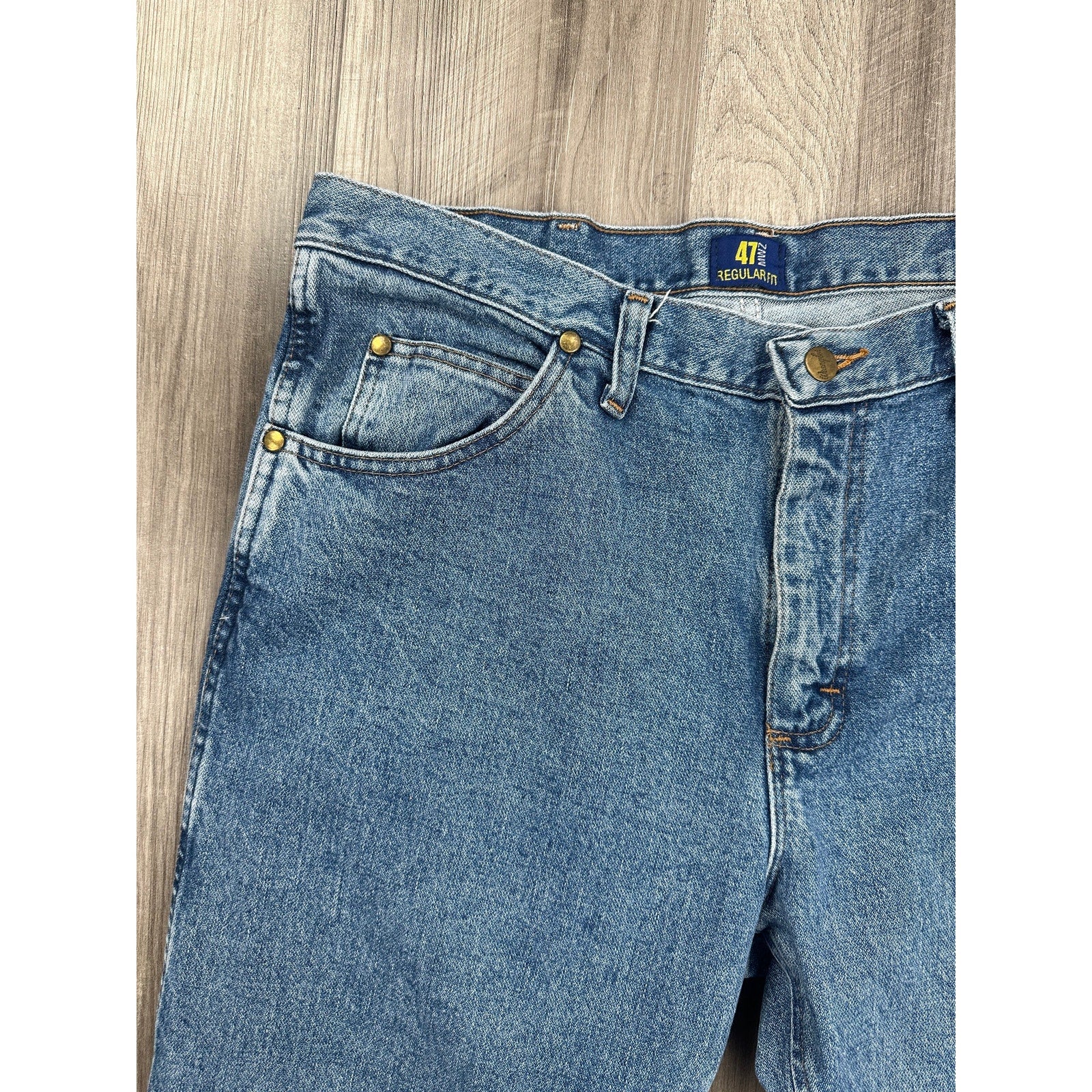 Wrangler Premium Performance Cowboy Cut Regular Fit Jean in Blue — Size 35x32 // Preowned