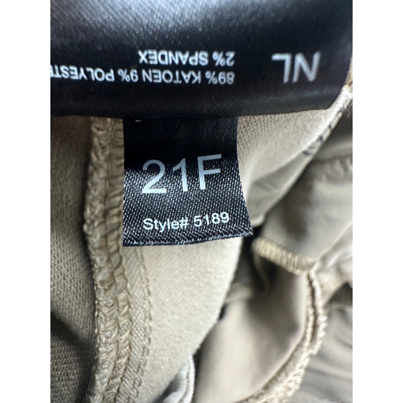 Kuhl Revolt Sweat Pant Performance Chino Pants in Khaki — Size 35x32 // Preowned