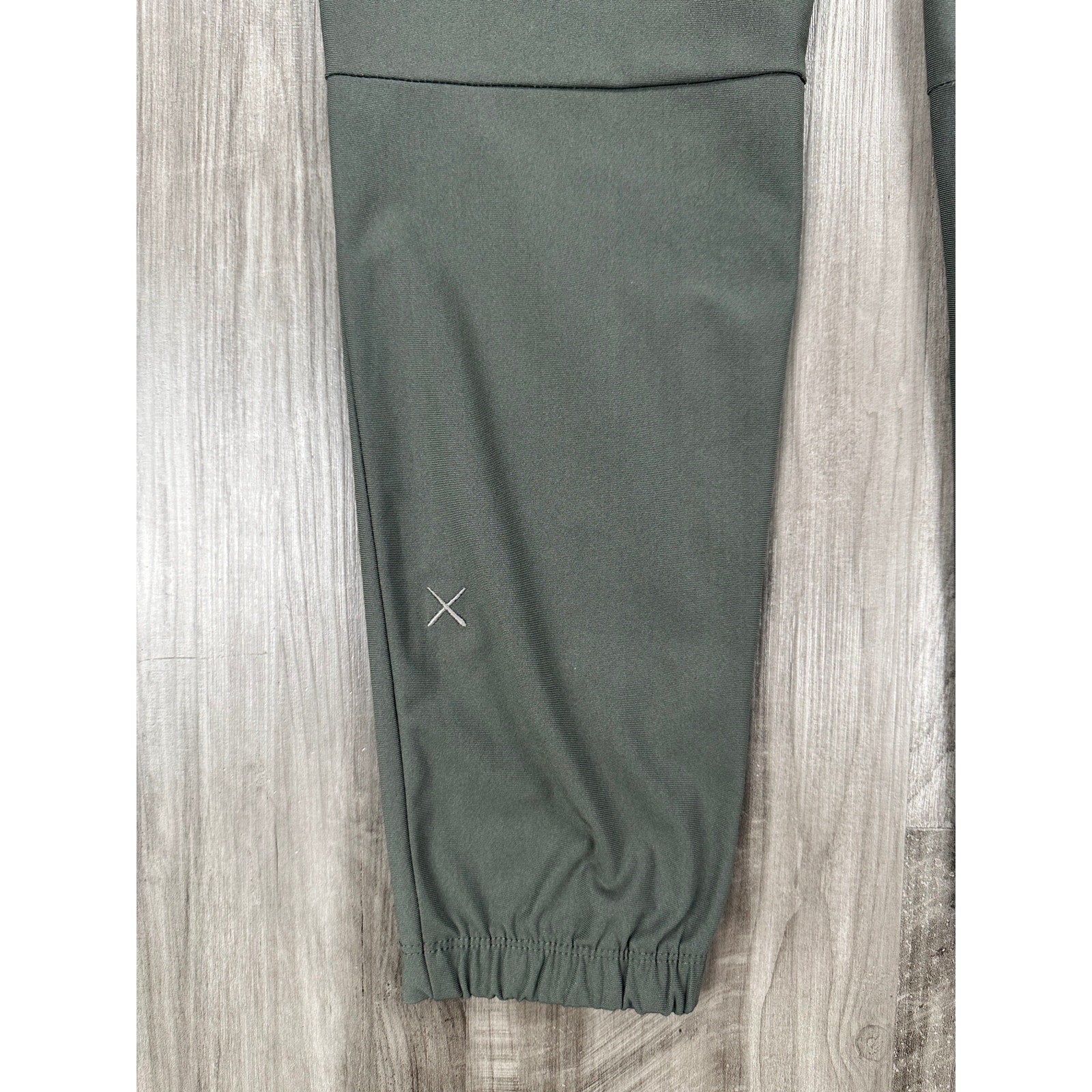 Cuts Clothing AO Slim Fit Joggers in Sage Gray — Size Medium // Preowned