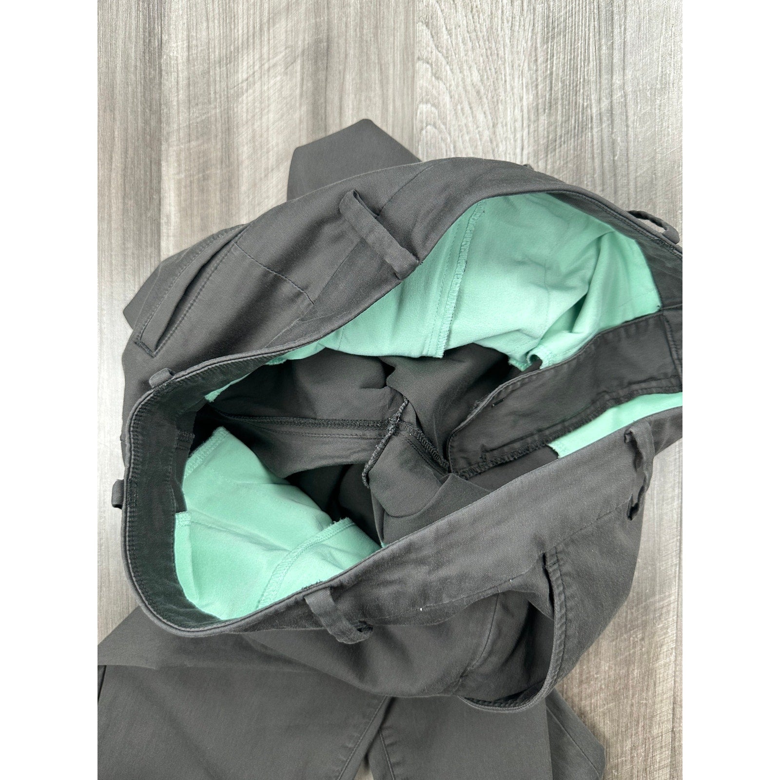 Birddogs Stretch Performance Khakis in Charcoal Grey — Size 34x34 // Preowned