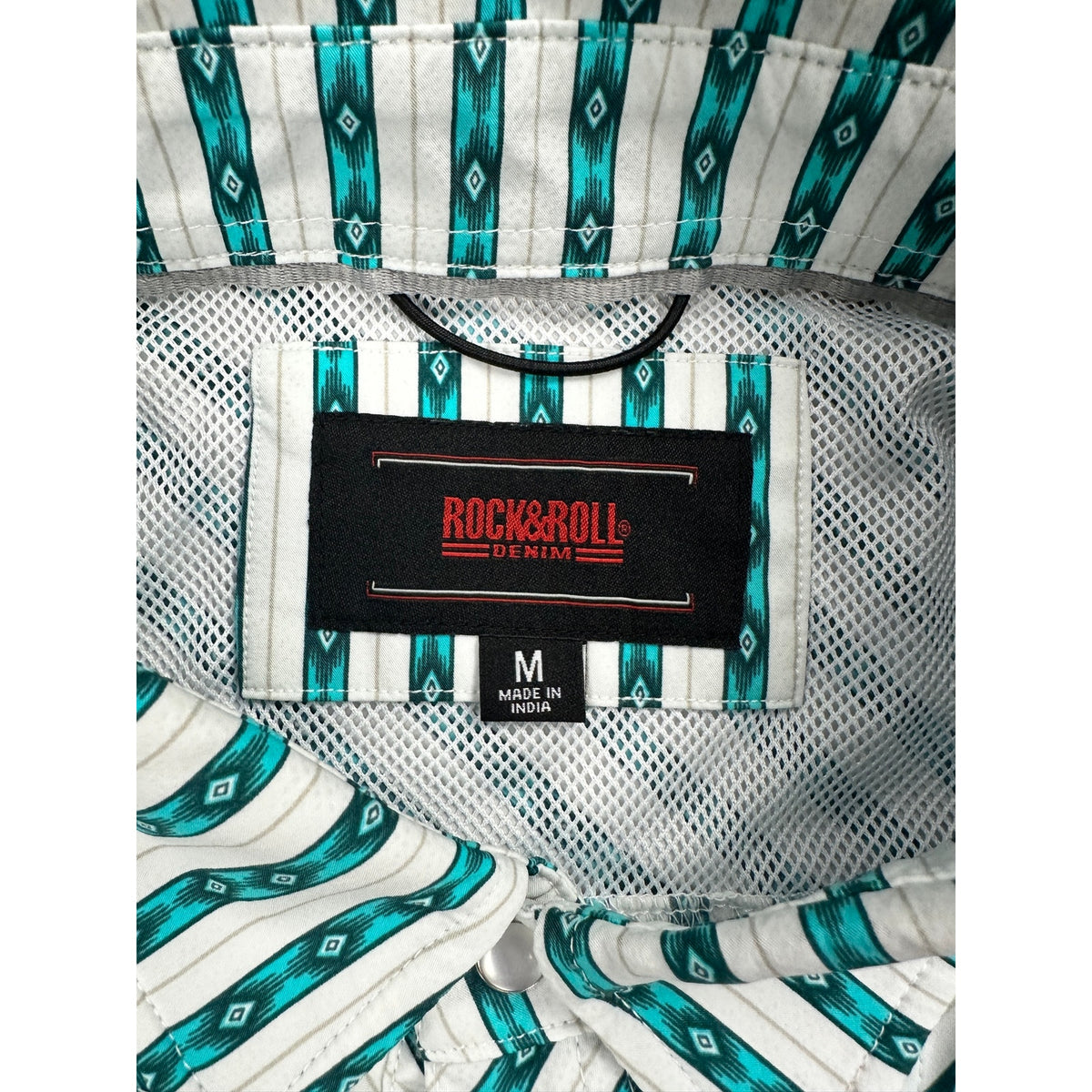 Rock & Roll Denim TEK Core Striped Short Sleeve Western Pearl Snap Shirt — Size Medium // Preowned