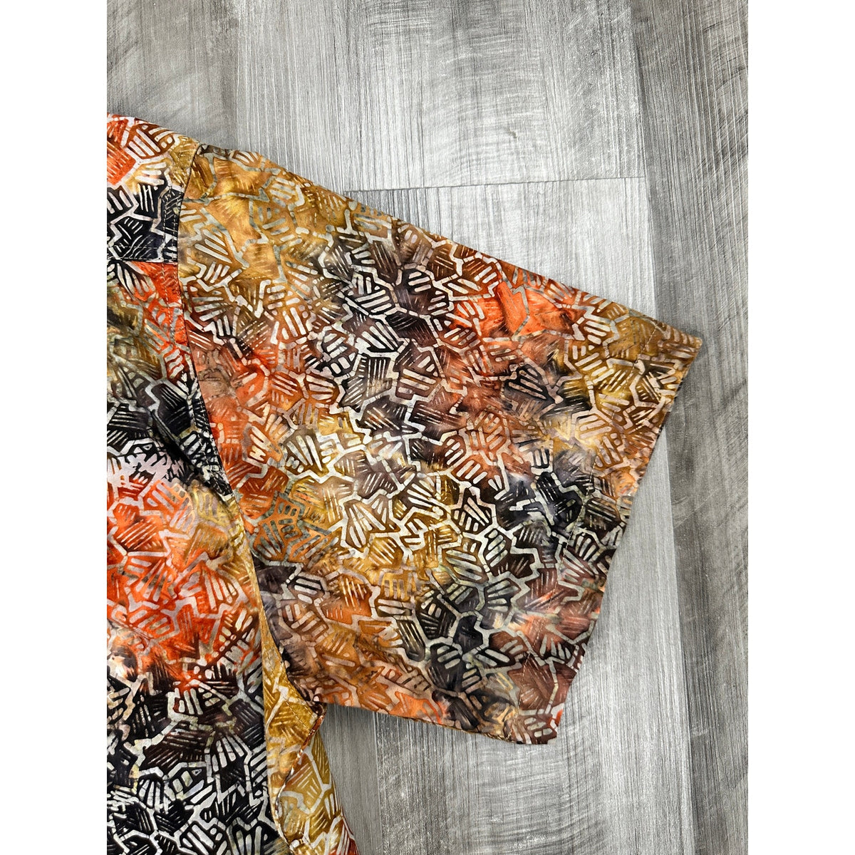 Territory Ahead Abstract Short Sleeve Shirt — Size 2XLT // Preowned