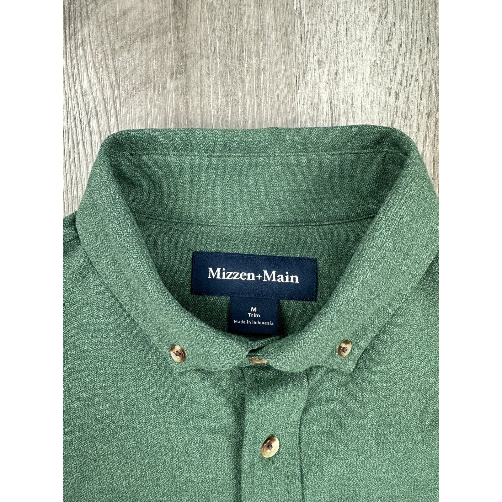 Mizzen+Main Trim Fit City Flannel Golf Long Sleeve Button Down in Heather Spruce Green — Size Medium // Preowned