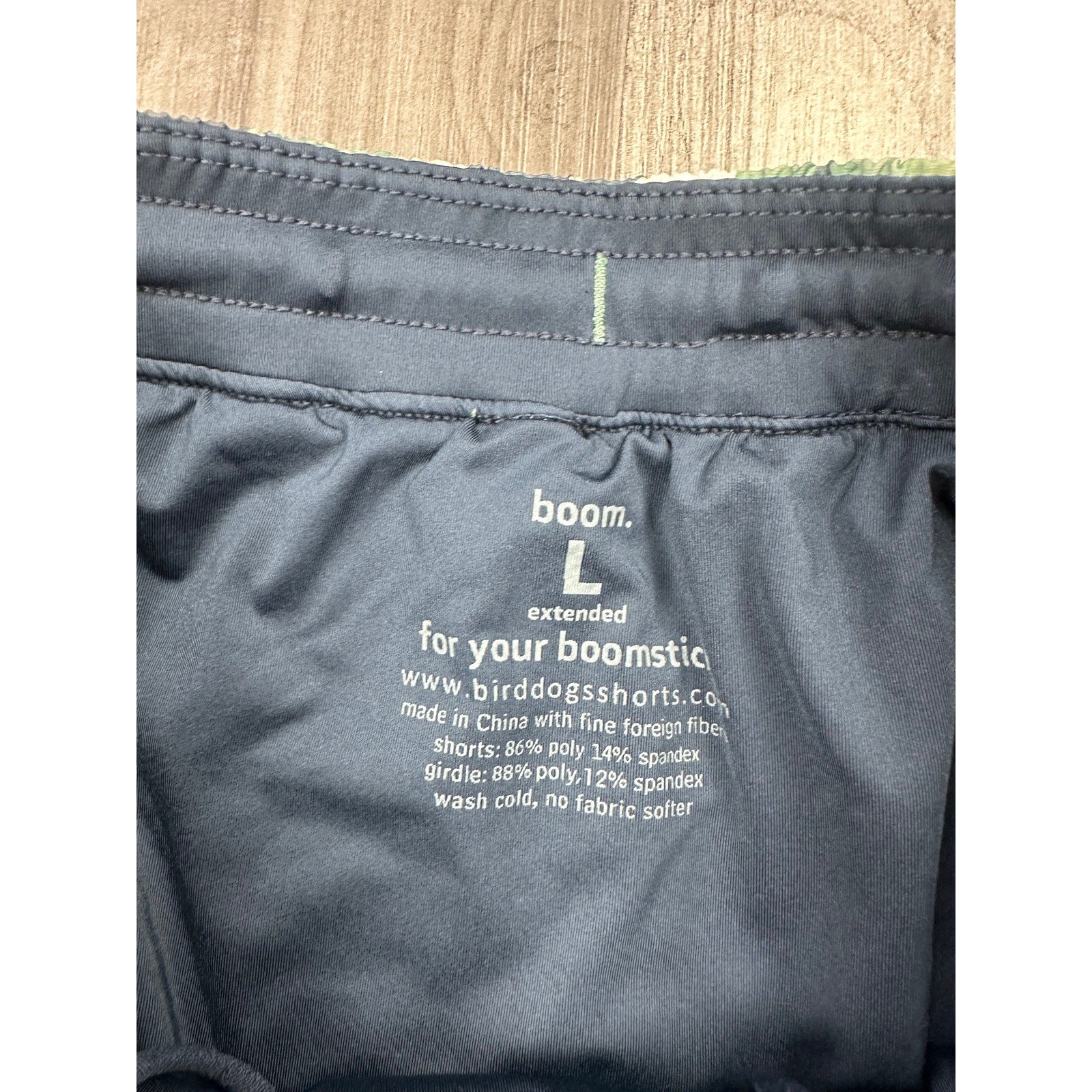 Birddogs Tropical Lined Gym Training Shorts in Greens, Tan and White — Size Large Extended // Preowned