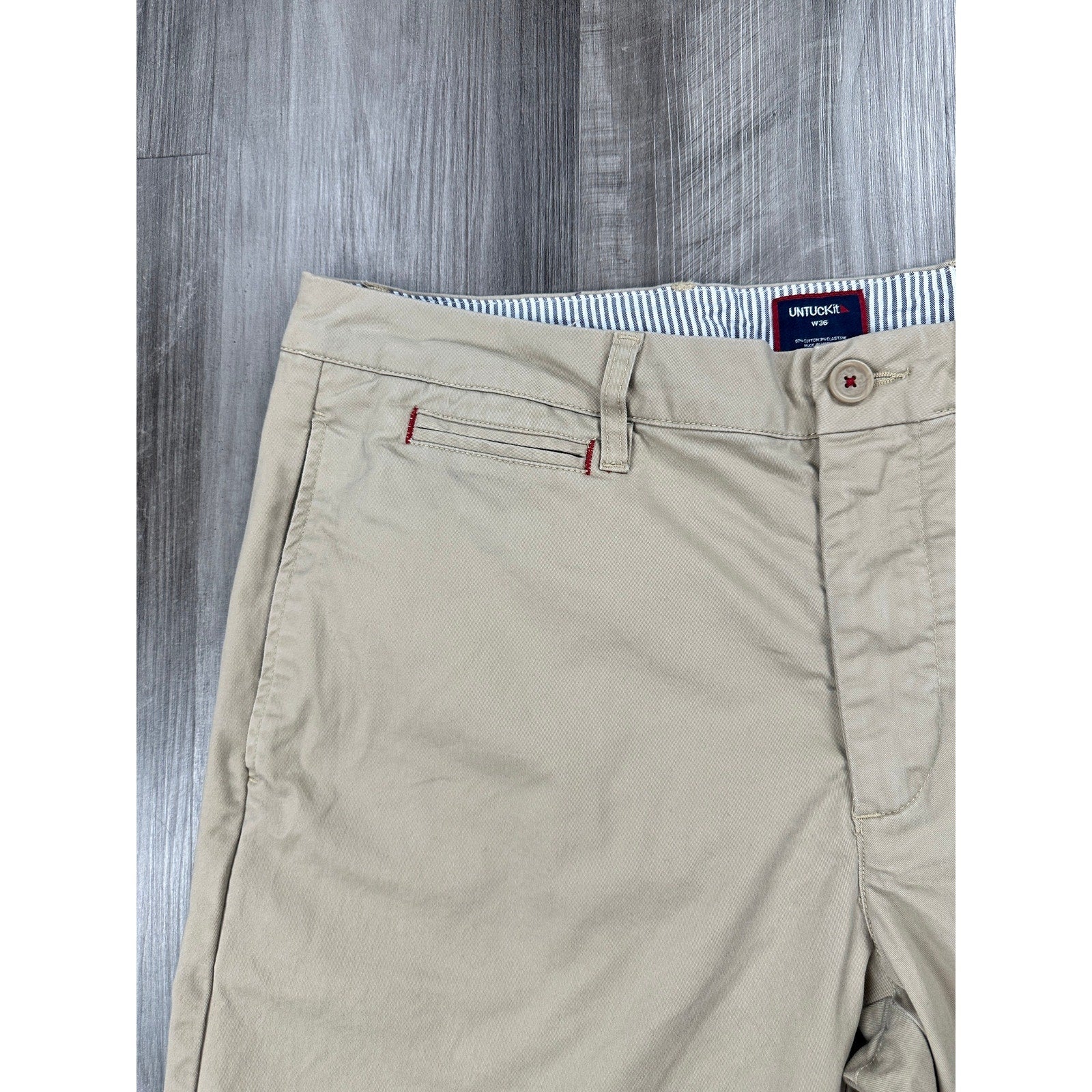 UNTUCKit St. Vincent 9-Inch Chino Shorts in Tan — Size 36 // Preowned