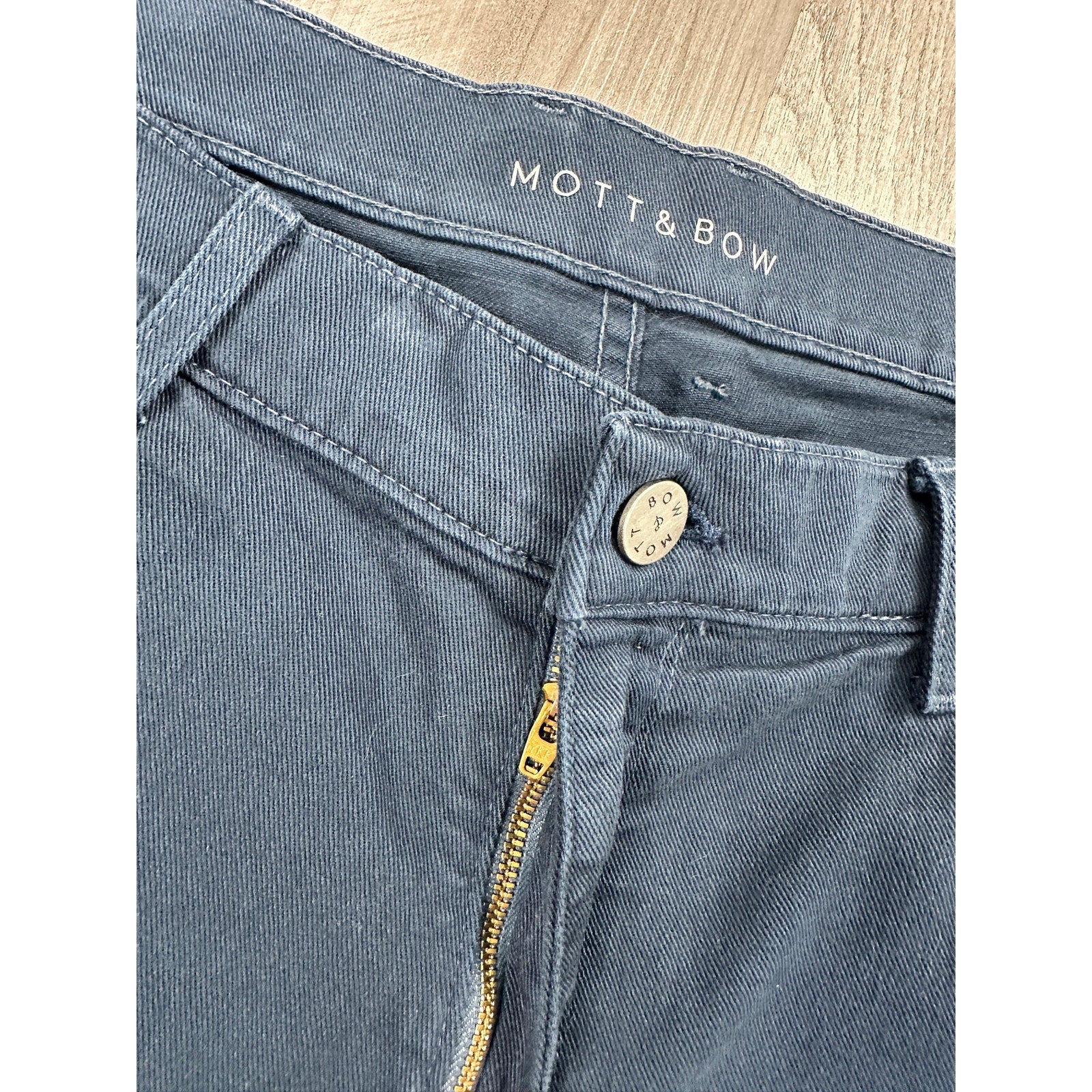 Mott & Bow Straight Mercer Jeans in Blue — Size 40x32 // Preowned