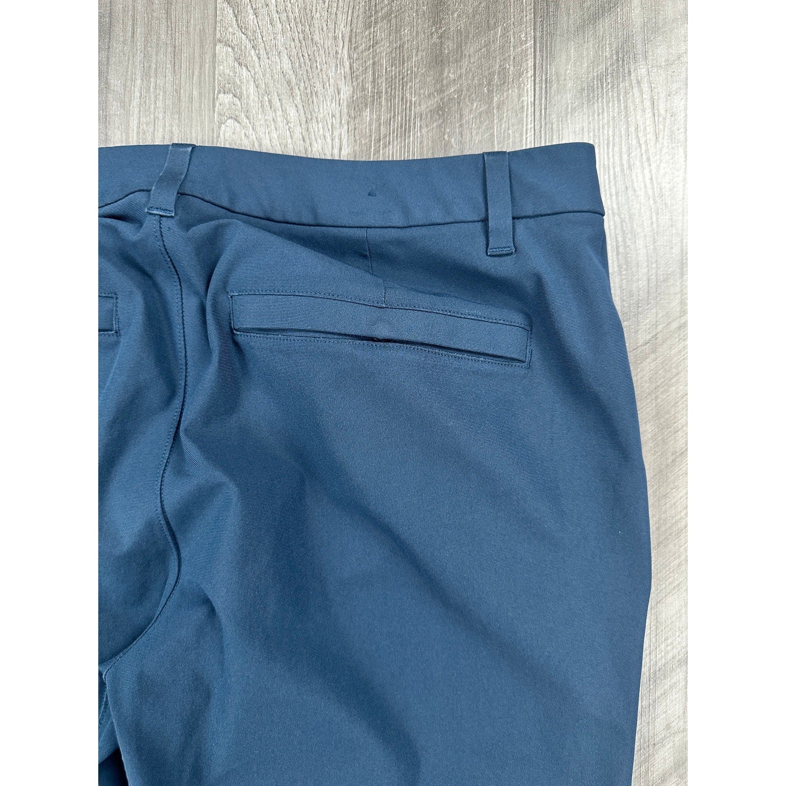 Lululemon ABC Slim Fit Warpstreme Trouser Chino Pants in Navy — Size 33 // Preowned