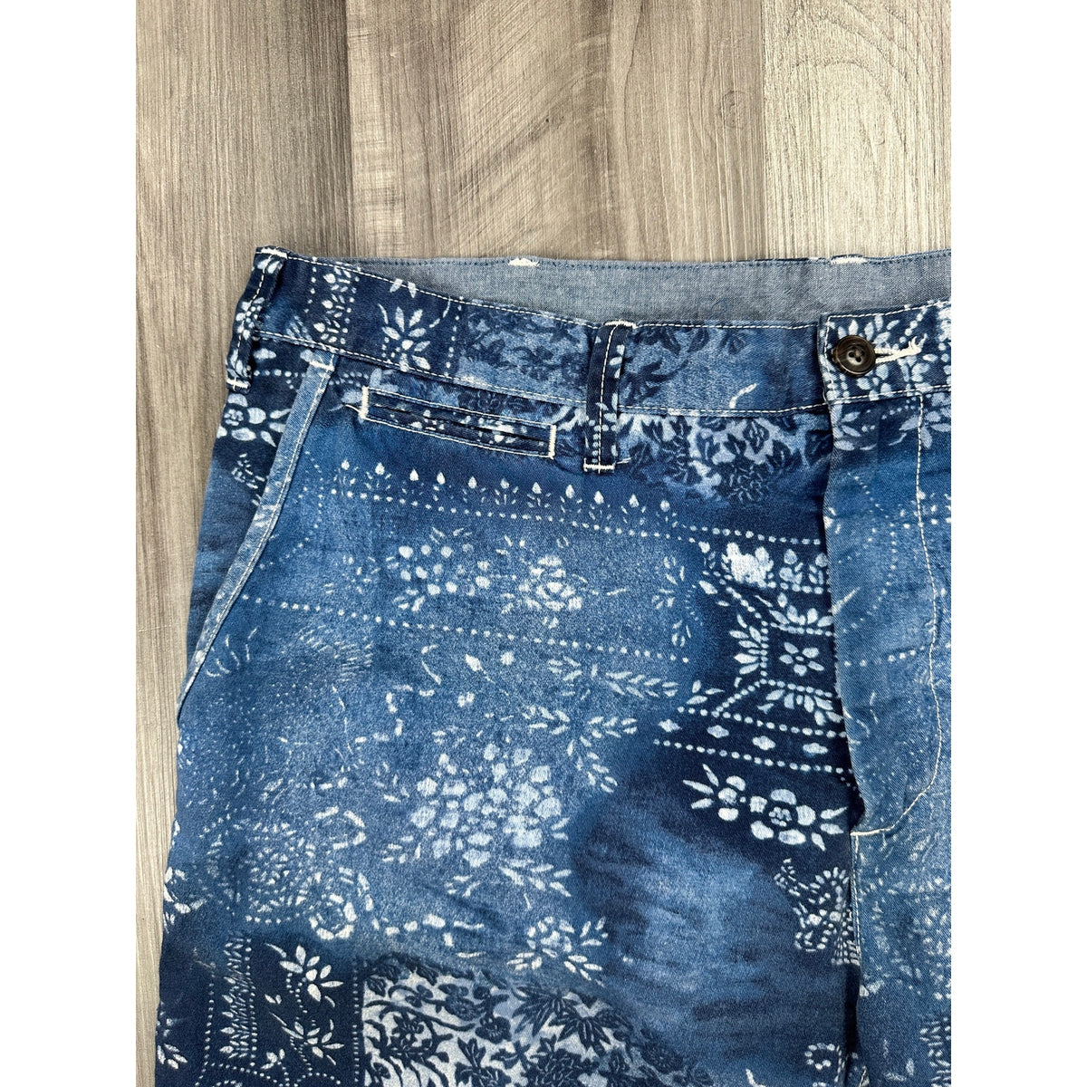 Polo Ralph Lauren Indigo Bandana Motif-Dye Chambray Shorts — Size 38 // Preowned
