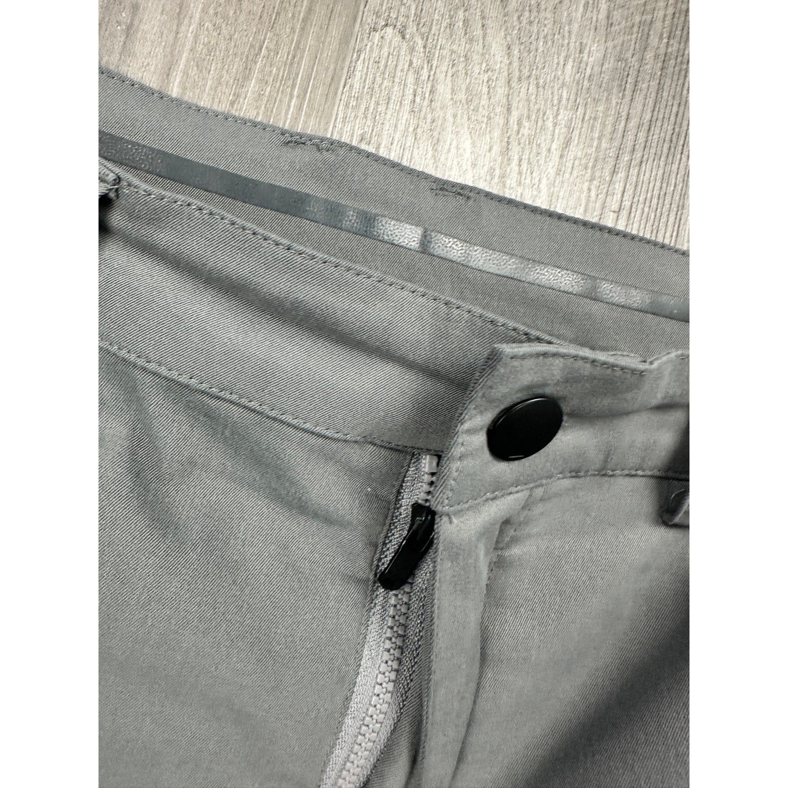 Myles Tour Performance Pants in Gray — Size 36 // Preowned