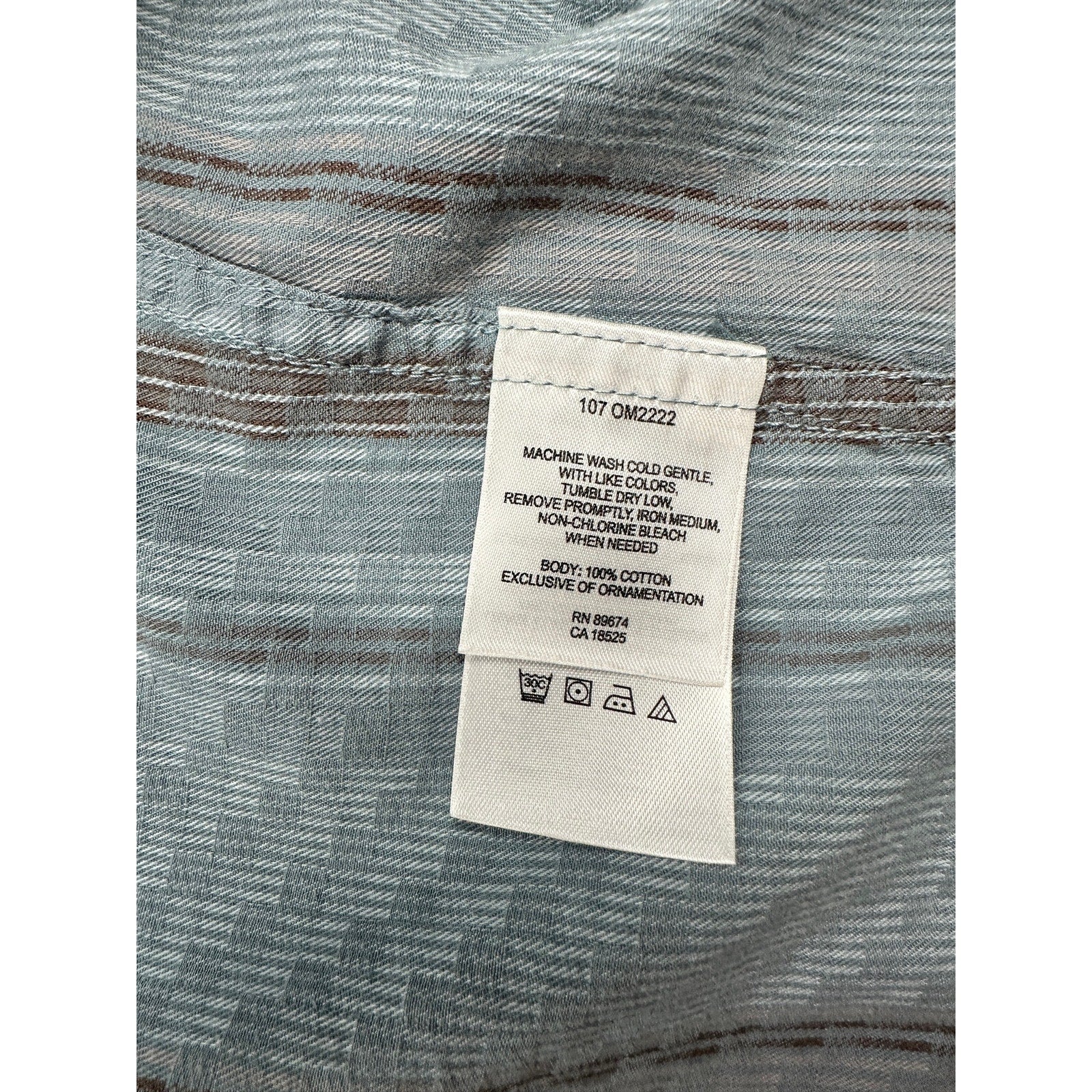 Mountain Hardwear Short Sleeve Geo Striped Button Down in Gray Multi — Size Large // Preowned