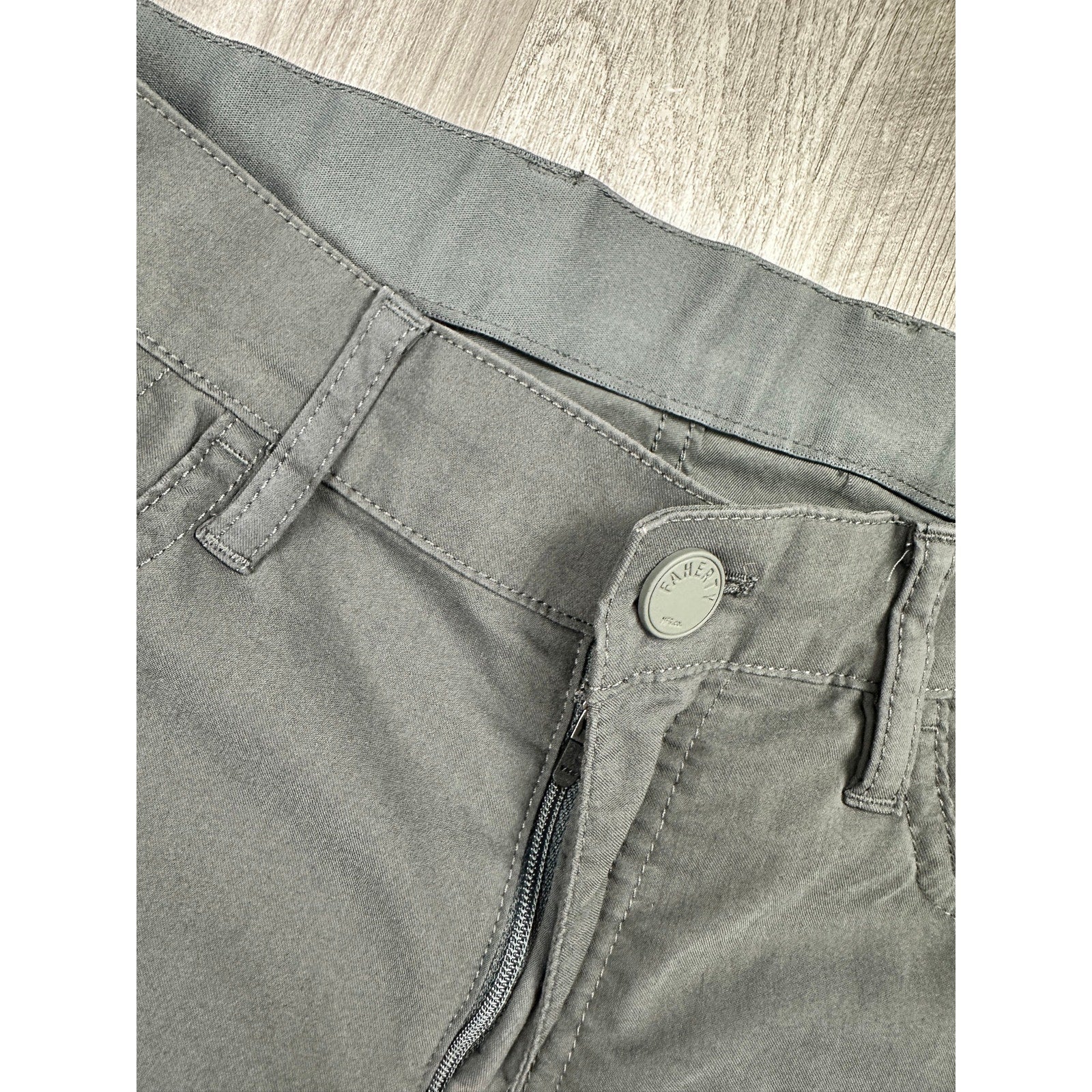 Faherty Reserve Collection Movement 5 Pocket Pants in Dark Gray — Size 28x32 // Preowned