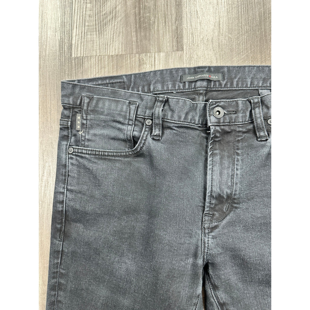 John Varvatos Bowery Slim Straight Jean in Black — Size 33 // Preowned