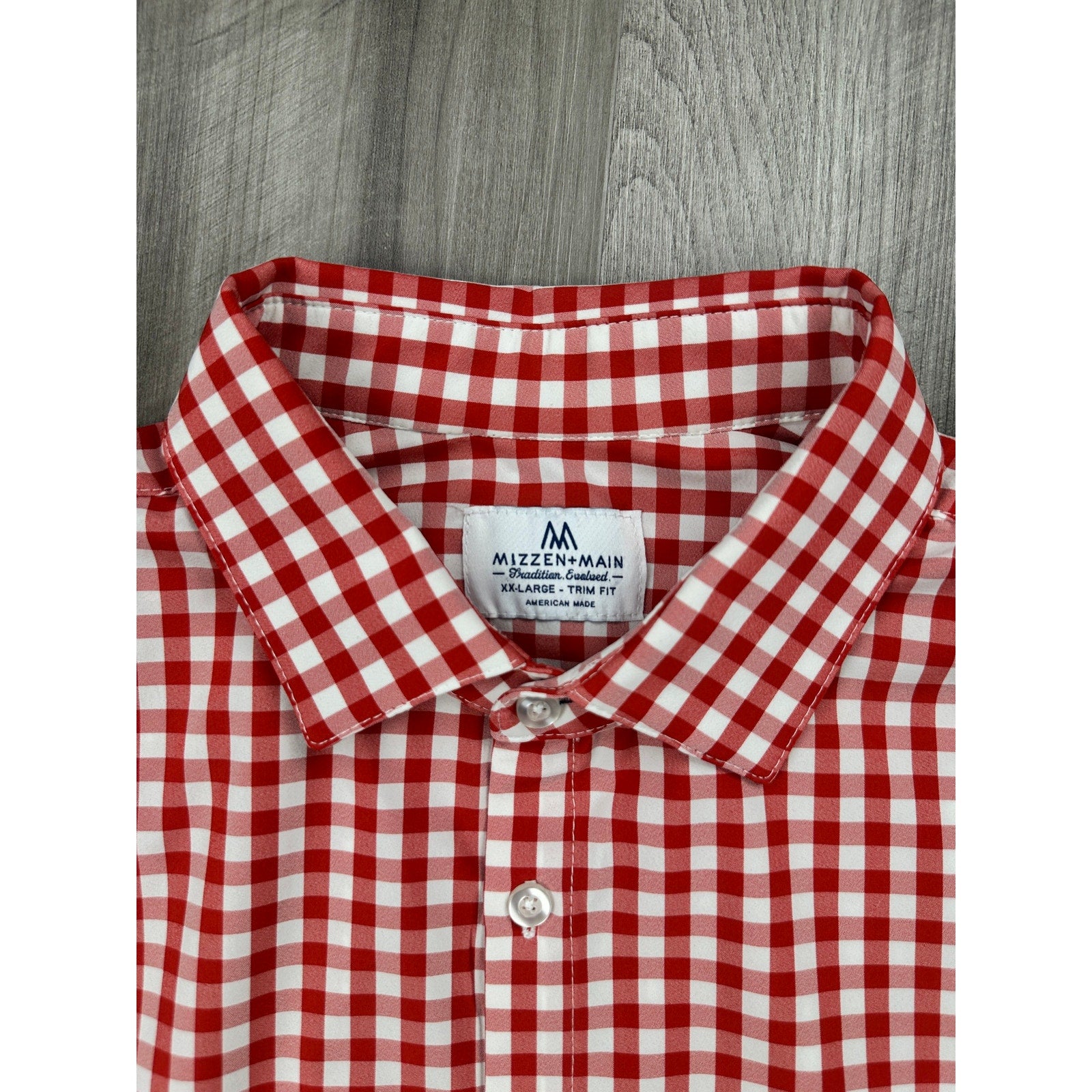 Mizzen+Main Trim Fit Checkered Long Sleeve Button Down in Red and White — Size 2XL // Preowned
