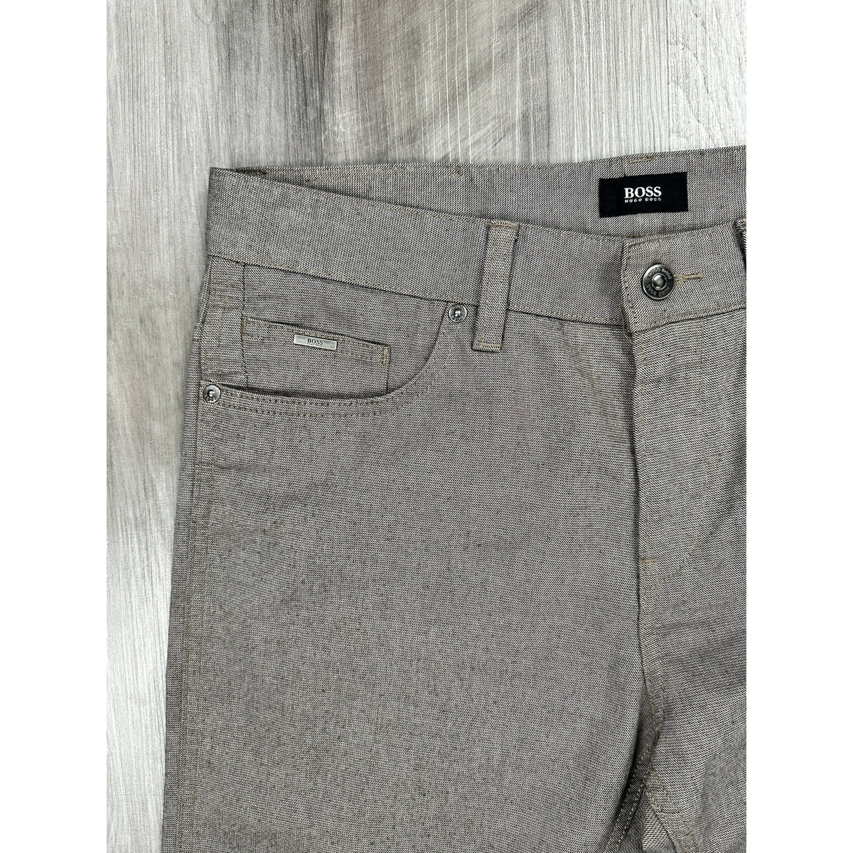 BOSS Hugo Boss Delaware Stretch Slim Fit Chino Pants — Size 33 // Preowned