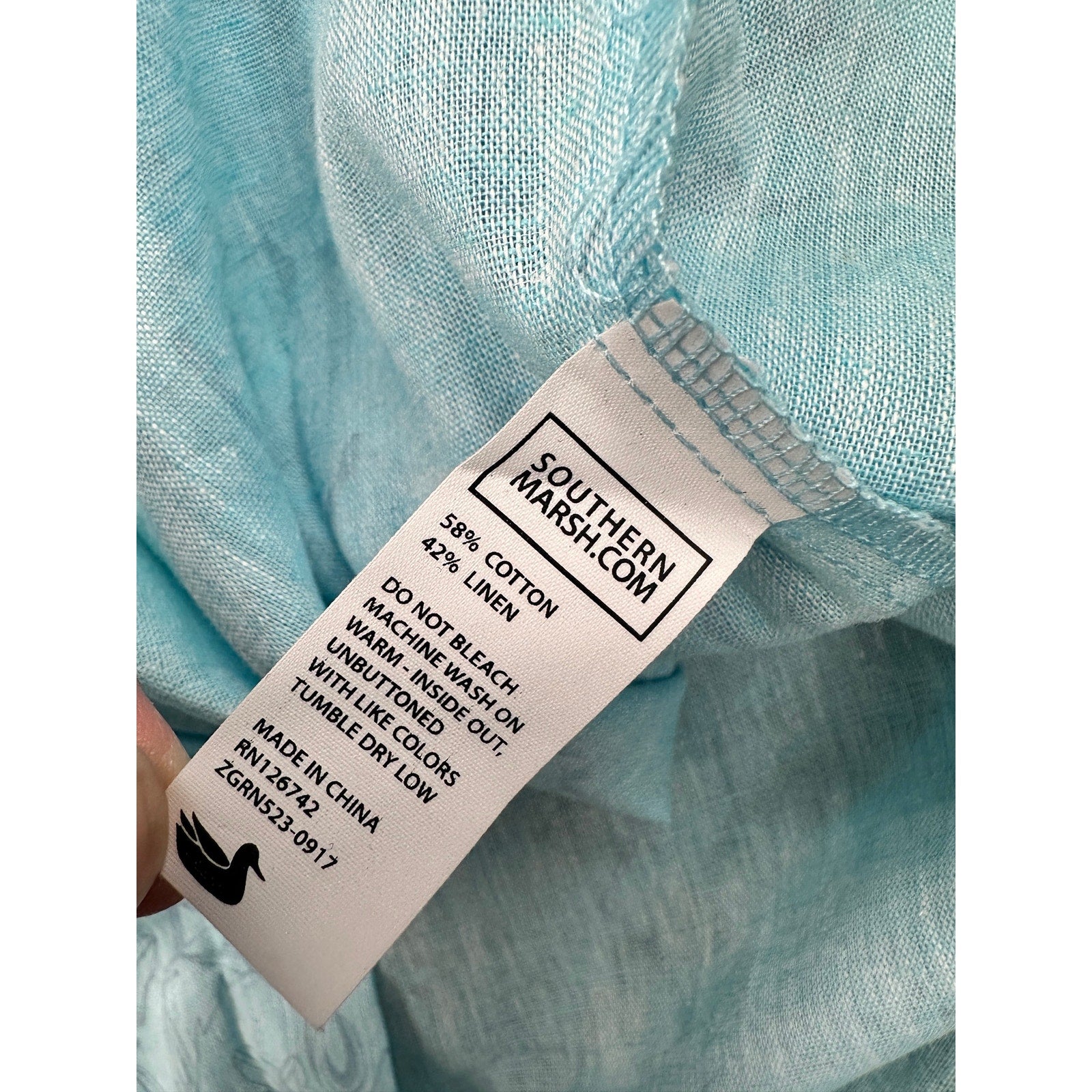 Southern Marsh Flamingos Linen Blend Short Sleeve Shirt in Light Blue — Size XL // Preowned