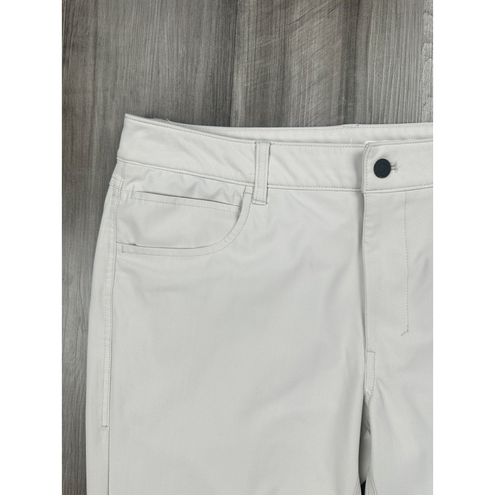 Johnnie-O Cros Country Prep Performance Pants in Stone — Size 33x34 // Preowned