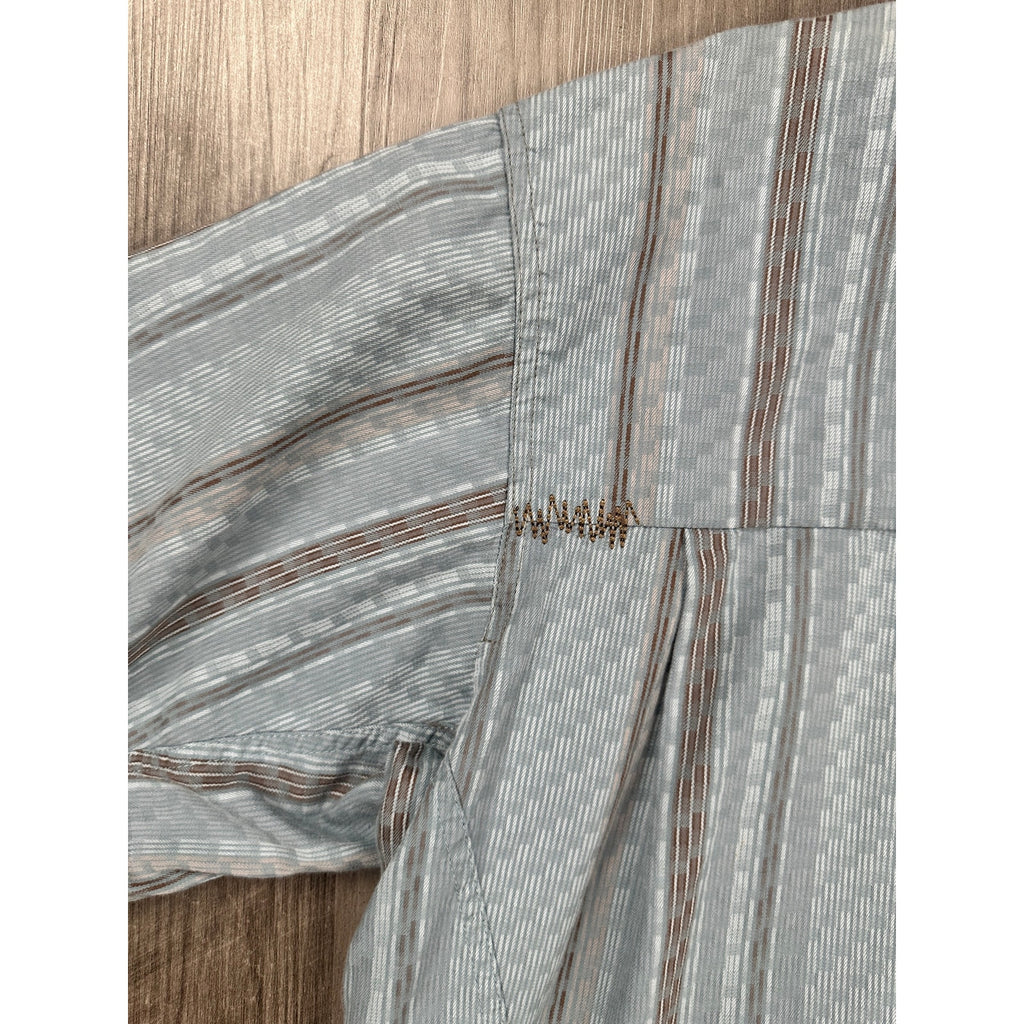Mountain Hardwear Short Sleeve Geo Striped Button Down in Gray Multi — Size Large // Preowned