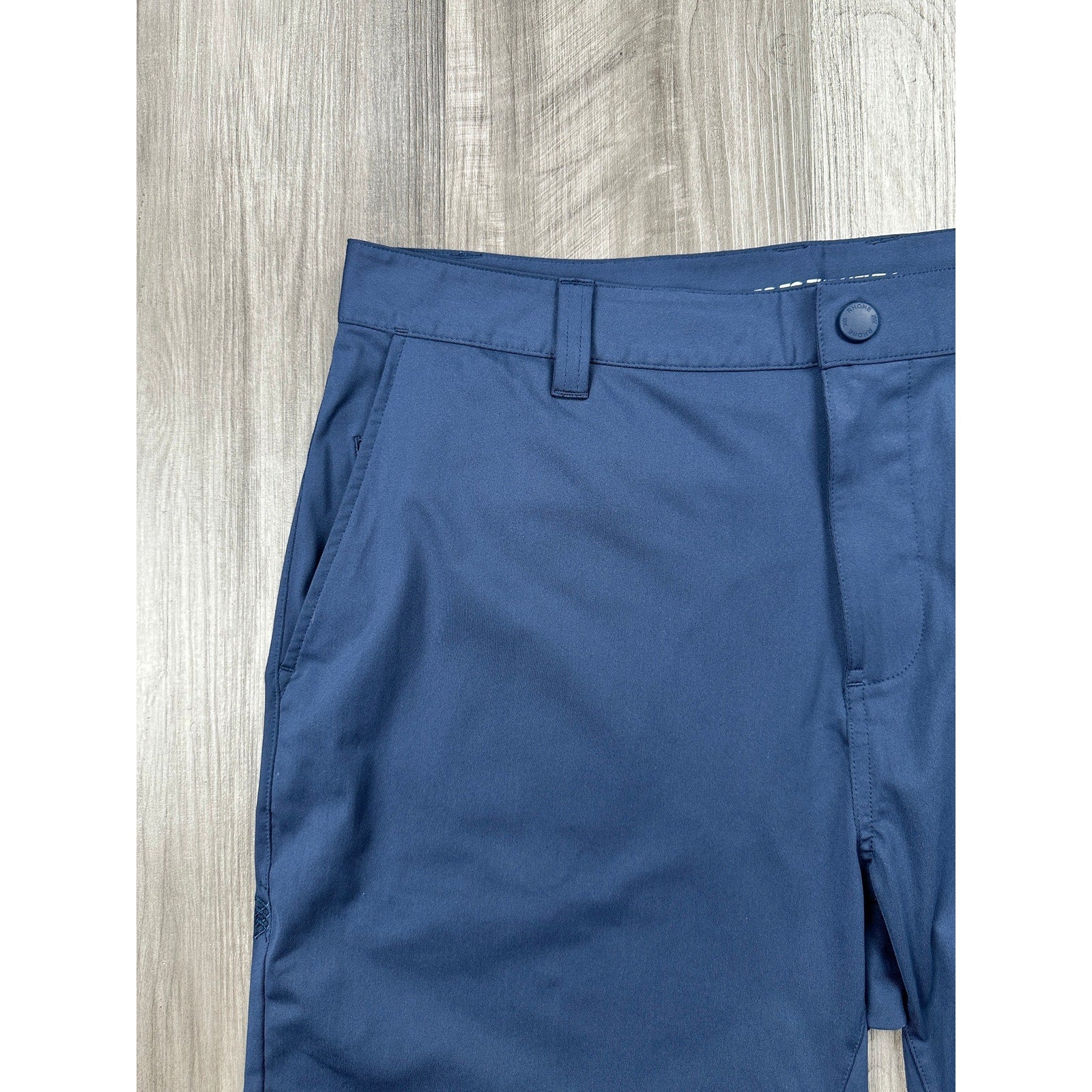 Rhone Commuter 7-Inch Performance Chino Shorts in Navy — Size 35 // Preowned